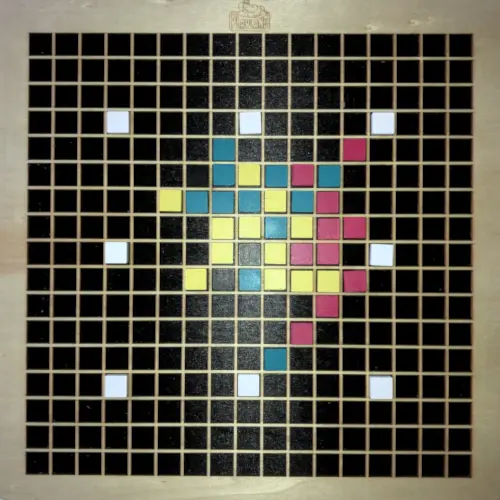 The game board for QuadroLogo X in a Row with colorful pieces.